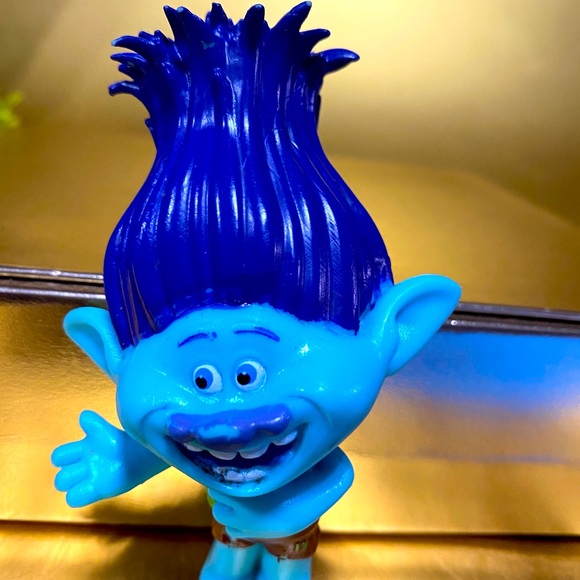 TROLLS WORLD TOUR BRANCH TROLL BLUE PVC COLLECTIBLE FIGURE DREAMWORKS 4” - Picture 7 of 7